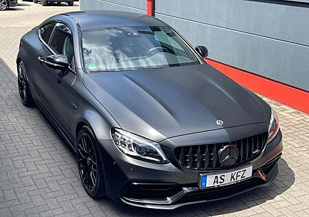 Mercedes-Benz C 63 AMG Coupe LEDER LED GRAU MATT ALU´S