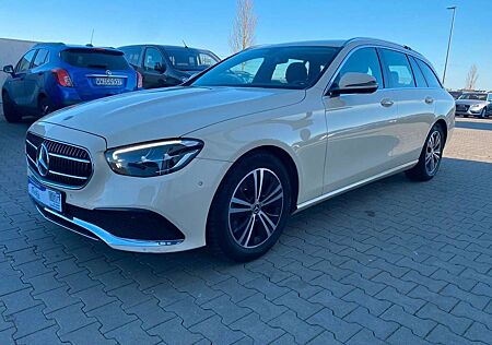 Mercedes-Benz E 200 T-Modell d|R-KAM|NAVI|TOP