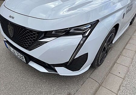 Peugeot 308 GT First Edition