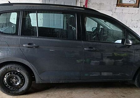 VW Touran Volkswagen 2.0 TDI SCR DSG Comfortline
