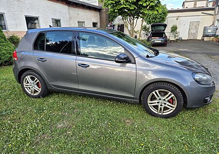 VW Golf Volkswagen 1.6 TDI DPF BlueMotion Technology MATCH