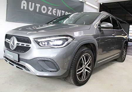 Mercedes-Benz GLA 200 d Progressiv Pano/Ambiente/AHK/Multibeam