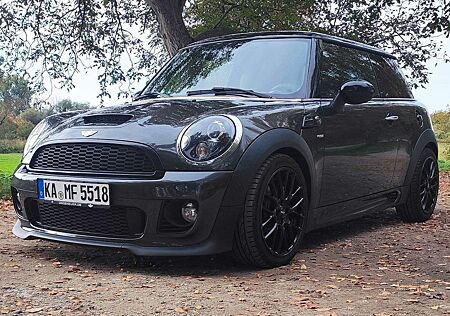 Mini Cooper S JCW Paket, Harman Kardon, Recaro Sitze, Spoiler