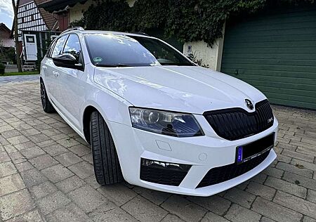 Skoda Octavia +III+Combi+Combi+2.0+TSI+(Green+tec)+DSG+RS