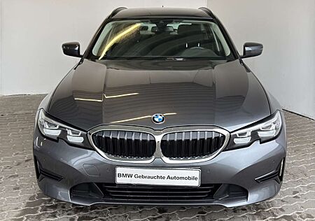 BMW 320 dA xDrive Tour. Advantage LiveCock.AHK.PDC.SH