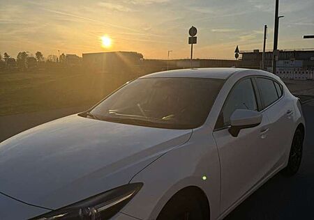 Mazda 3 SKYACTIV-G 120 Center-Line