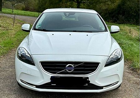 Volvo V40 +D2+You