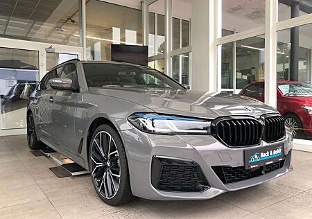 BMW 540 d Touring*PANO,AHK,STANDHZG,21ZOLL,LASER*