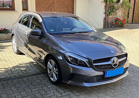 Mercedes-Benz A 200 7G-DCT Urban