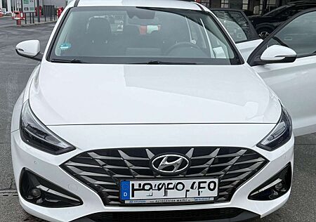 Hyundai i30 1.5 T-GDI 48V-Hybrid Trend