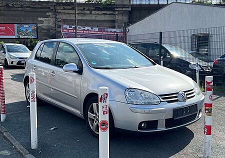 VW Golf Volkswagen V Lim. United*PDC*SITZHZ*KLIMA*