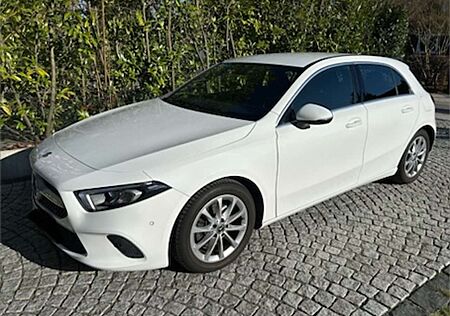 Mercedes-Benz A 200 7G-DCT Style
