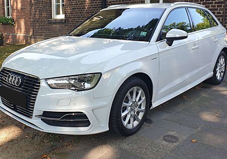 Audi A3 Sportback e-tron 1.4 TFSI Scheckheft