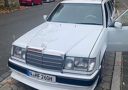 Mercedes-Benz E 260 Limousine Lang Sportline mit H-Kennzeichen
