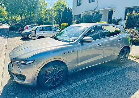 Maserati Levante Q4 GranSport