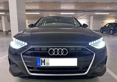 Audi A4 35 2.0 TDI Avant - Mythosschwarz Metallic
