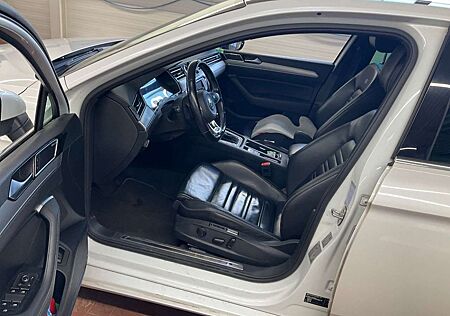VW Passat Volkswagen 2.0 TSI (BlueMotion Technology) DSGHighline