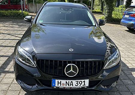 Mercedes-Benz C 220 d 4Matic T 9G-TRONIC Exclusive