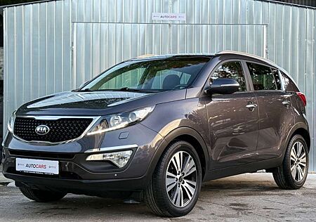 Kia Sportage Attract 4WD/PANORAMA/NAV/KAM/XENON/TEMP