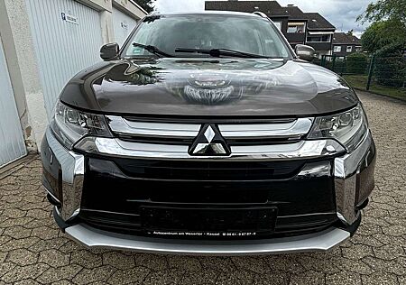 Mitsubishi Outlander SUV-Star+ 4WD