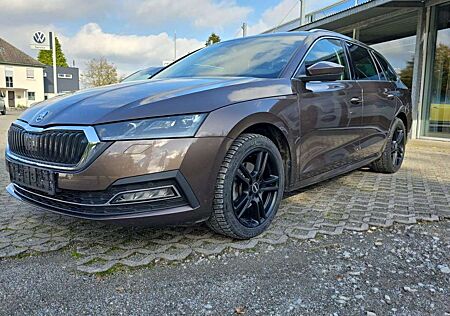 Skoda Octavia First Ed ACC DCC Nav AHK Side Lane