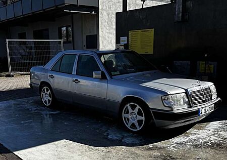 Mercedes-Benz E 260