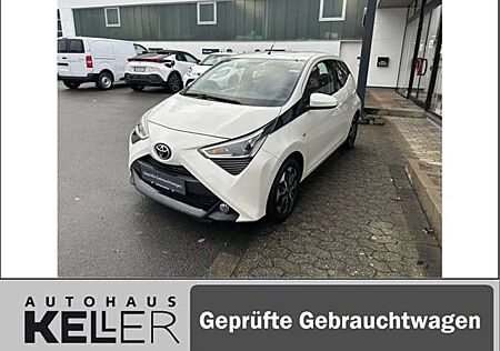 Toyota Aygo (X) x-play Team Deutschland