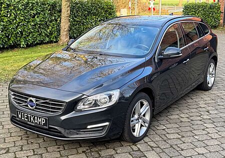 Volvo V60 Kombi Momentum Leder/Navi/Harman Kardon