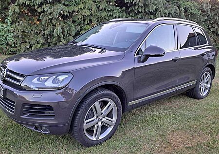 VW Touareg Volkswagen 4.2 V8 TDI DPF Automatik
