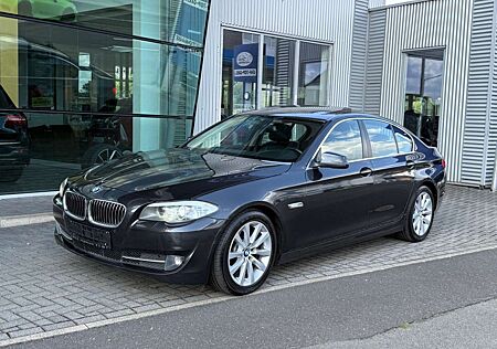 BMW 520 d Lim Xenon Navi AHK PDC Leder Tempomat SHZ