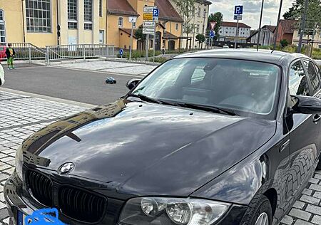 BMW 118i 118 LCI (Facelift) – TÜV bis 01/2027