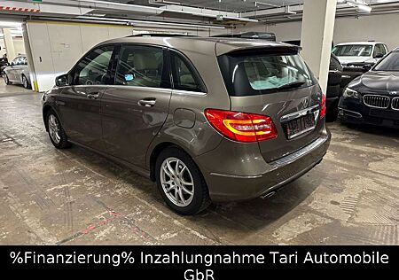 Mercedes-Benz B 200 CDI Sportpaket Leder,Memory,Bi-Xenon,Pano.