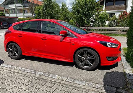 Ford Focus 1.0 EcoBoost Start-Stopp-System ST-Line