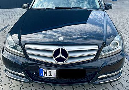 Mercedes-Benz C 180 T (BlueEFFICIENCY)