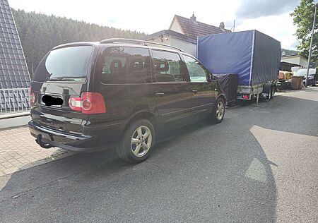 VW Sharan Volkswagen 1.9 TDI 4Motion Highline