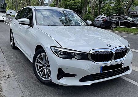 BMW 320d 320 Aut. Lückenlos Scheckheft Bei / 8xAlu