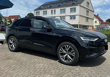 Audi Q8 45 TDI quattro S-Line