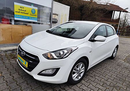 Hyundai i30 1.6 Crdi Pdc HU 12/2026 8XAlu Euro6