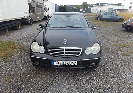 Mercedes-Benz C 180 AVANTGARDE