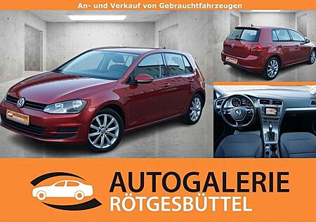 VW Golf Volkswagen 7 Lim. 1.6 TDI DSG Cup BlueTDI *NAVI*AHK*