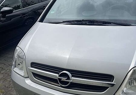 Opel Meriva 1.6 (Essentia)