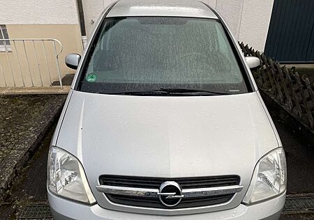Opel Meriva 1.6 16V (Essentia)