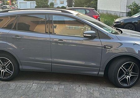 Ford Kuga 1.5 EcoBoost 2x4 ST-Line