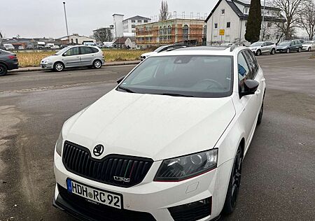 Skoda Octavia Combi 2.0 TDI (Green tec) DSG RS