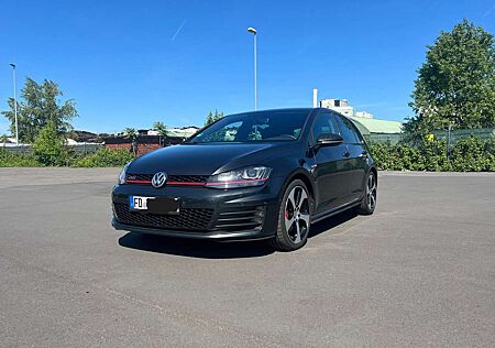 VW Golf GTI Volkswagen BlueMotion Technology