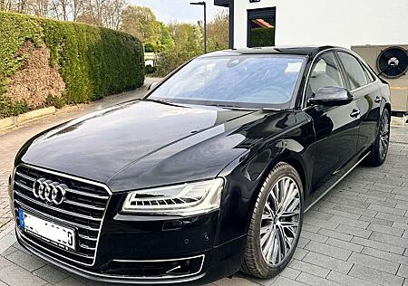 Audi A8 4.2 TDI (clean diesel) Absolute Vollausstattung !!
