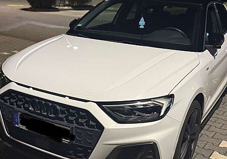 Audi A1 40 TFSI Sportback S tronic line