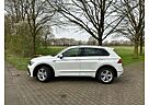 VW Tiguan Volkswagen 2.0 TDI 4Motion DSG Highline R-Line Standh.