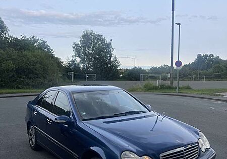 Mercedes-Benz C 180 kompresor