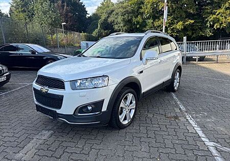 Chevrolet Captiva 2.2 D LTZ 4WD 1 Hand Anzahl Sitzplätze 7